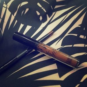 Kylie lip kit in true brown k